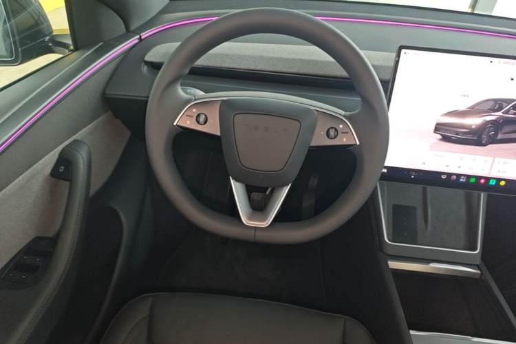 Used Tesla Model Y 2026 Rear-Drive Model Steering Wheel
