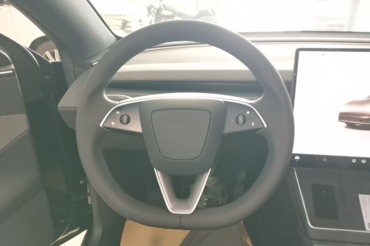 Used Tesla Model Y 2026 Rear-Drive Model Steering Wheel