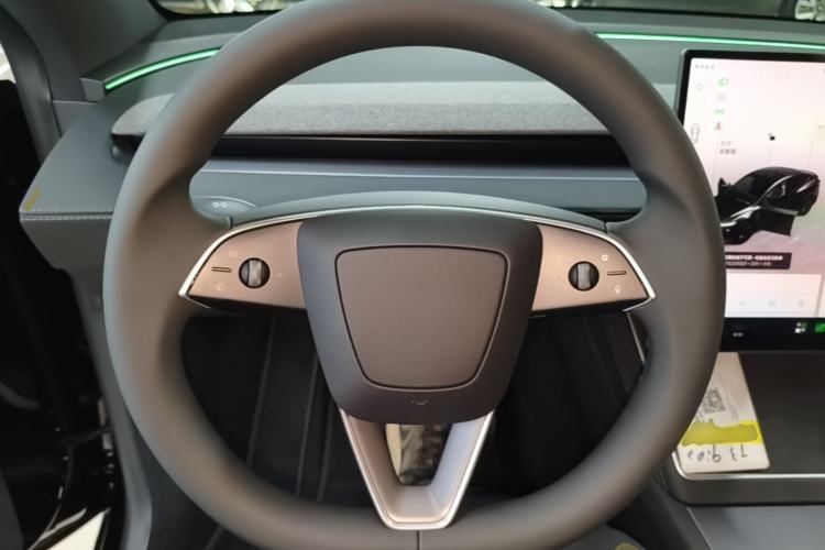 Used Tesla Model Y 2026 Rear-Drive Model Steering Wheel