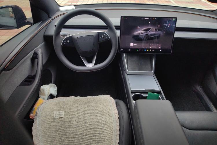 Used Tesla Model Y 2026 Rear-Drive Model Steering Wheel