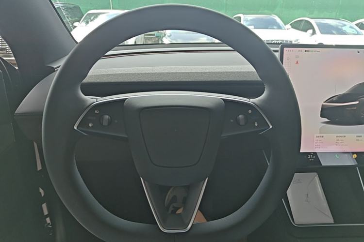 Used Tesla Model Y 2026 Rear-Drive Model Steering Wheel