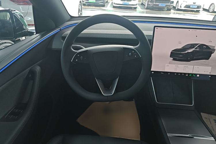 Used Tesla Model Y 2026 Facelifted Long-Range Rear-Drive Model Steering Wheel