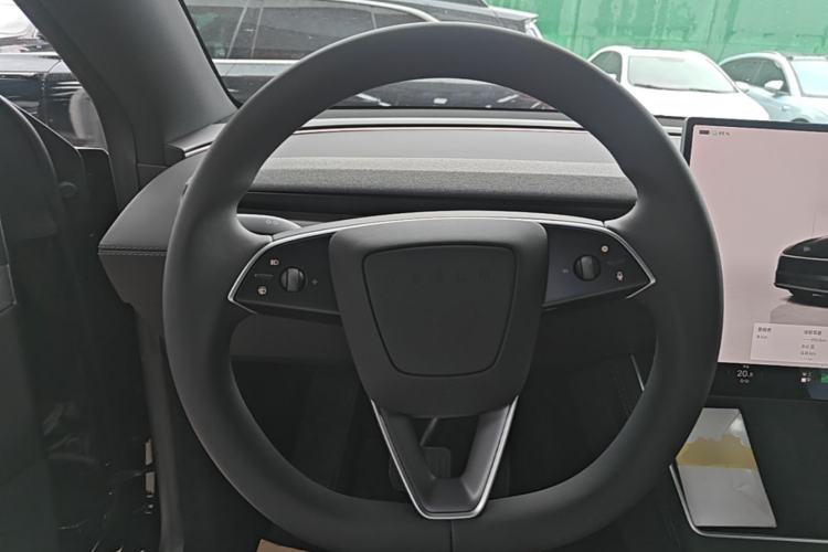 Used Tesla Model Y 2026 Rear-Drive Model Steering Wheel