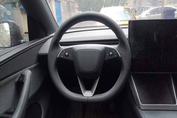 Used Tesla Model Y 2026 Model Long-Range Rear-Wheel-Drive Version Steering Wheel
