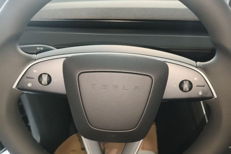 Used Tesla Model Y 2026 Rear-Drive Model Steering Wheel