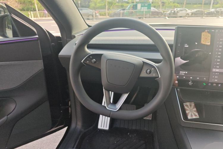 Used Tesla Model Y 2026 Rear-Drive Model Steering Wheel