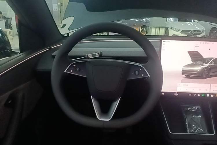 Used Tesla Model Y 2026 Rear-Drive Model Steering Wheel