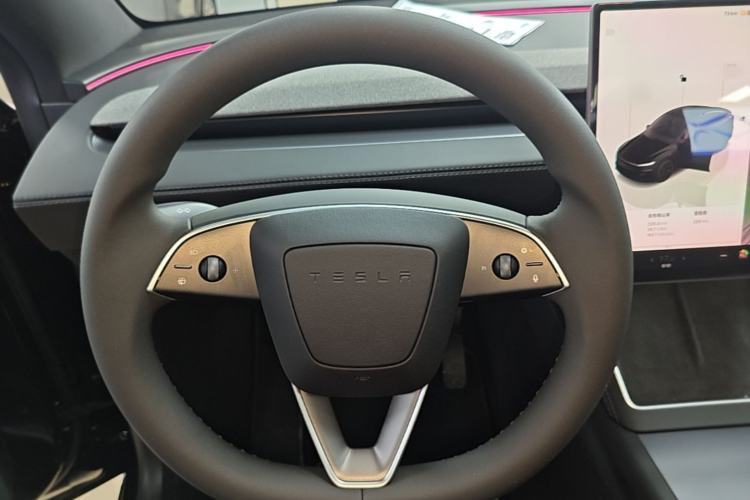 Used Tesla Model Y 2026 Rear-Drive Model Steering Wheel