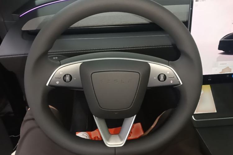 Used Tesla Model Y 2026 Rear-Drive Model Steering Wheel