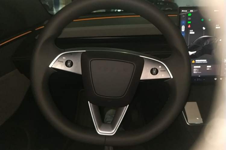 Used Tesla Model Y 2026 Rear-Drive Model Steering Wheel