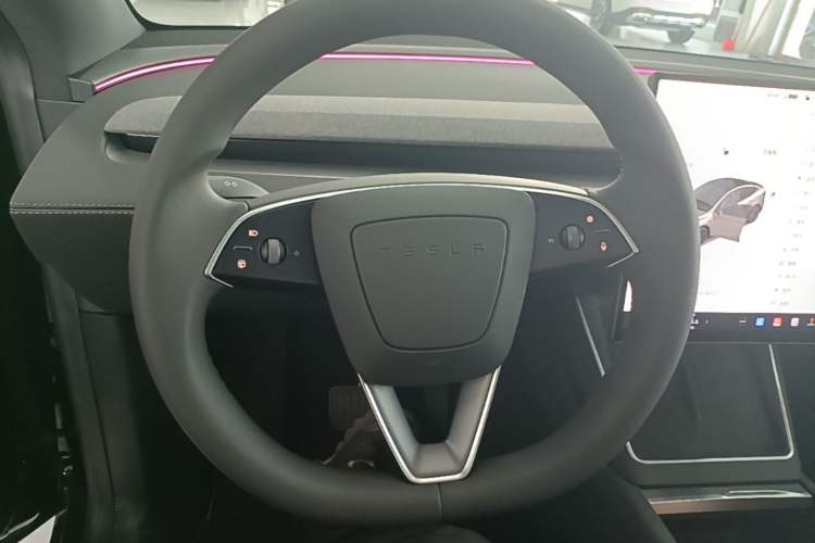 Used Tesla Model Y 2026 Rear-Drive Model Steering Wheel