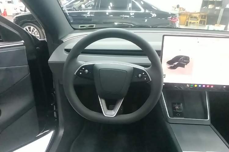 Used Tesla Model Y 2026 Long-Range All-Wheel-Drive Model Steering Wheel