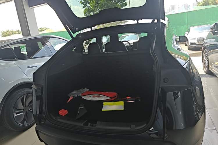Used Tesla Model Y 2026 Rear-Drive Model Trunk