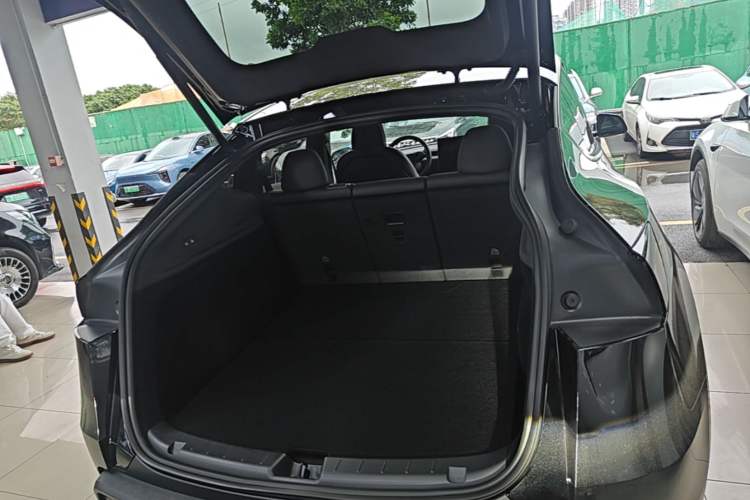 Used Tesla Model Y 2026 Rear-Drive Model Trunk