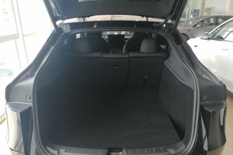 Used Tesla Model Y 2026 Model Long-Range Rear-Wheel-Drive Version Trunk