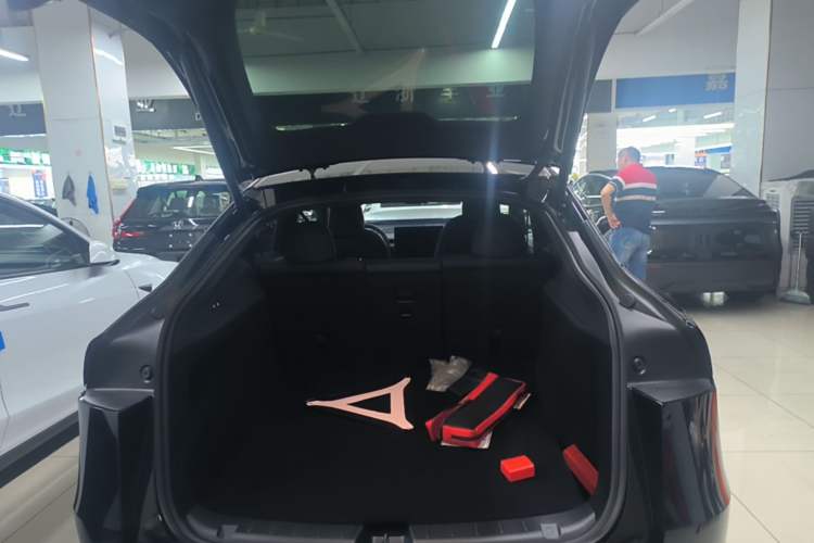 Used Tesla Model Y 2026 Rear-Drive Model Trunk
