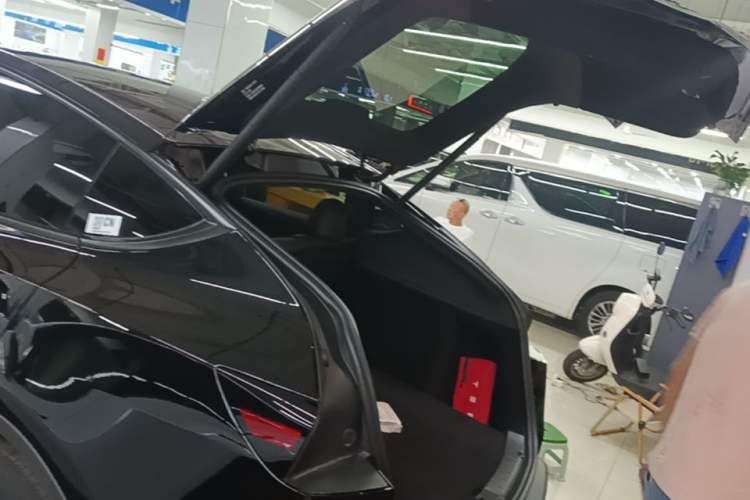 Used Tesla Model Y 2026 Rear-Drive Model Trunk