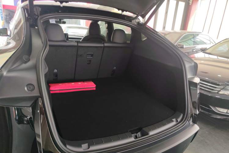 Used Tesla Model Y 2026 Rear-Drive Model Trunk