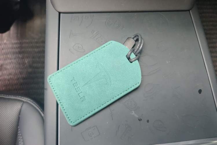 Used Tesla Model Y 2026 Rear-Drive Model Vehicle Key