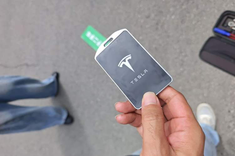 Used Tesla Model Y 2026 Facelifted Long-Range Rear-Drive Model Vehicle Key
