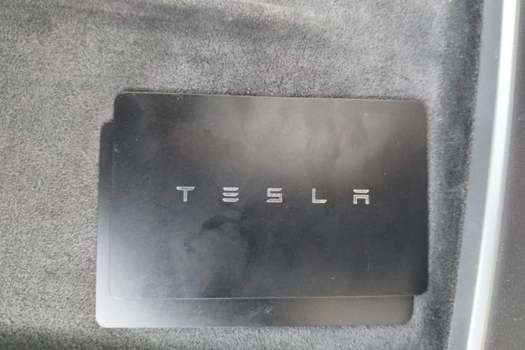 Used Tesla Model Y 2026 Rear-Drive Model Vehicle Key