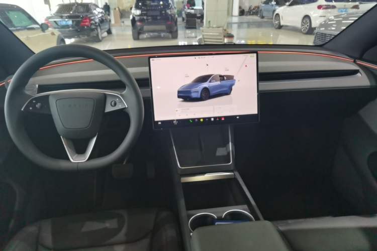 Used Tesla Model Y 2026 Rear-Drive Model Center Console