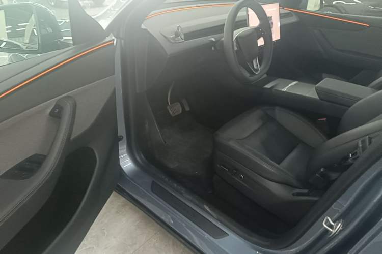 Used Tesla Model Y 2026 Rear-Drive Model Driver Seat