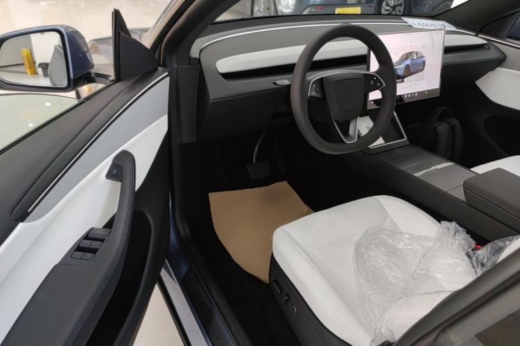 Used Tesla Model Y 2026 Rear-Drive Model Driver Seat