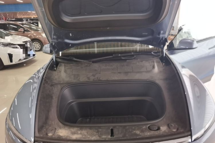 Used Tesla Model Y 2026 Rear-Drive Model Engine Bay