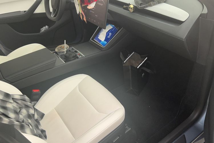Used Tesla Model Y 2026 Rear-Drive Model Exterior 15