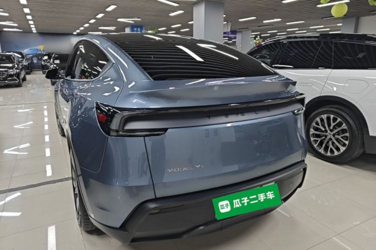 Used Tesla Model Y 2026 Model Long-Range Rear-Wheel-Drive Version Exterior 2