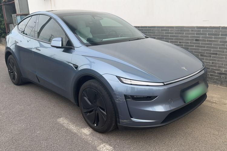 Used Tesla Model Y 2026 Rear-Drive Model Exterior 2