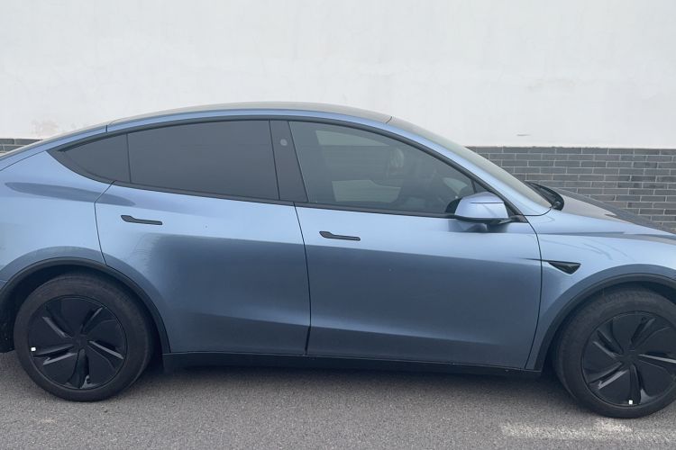 Used Tesla Model Y 2026 Rear-Drive Model Exterior 3