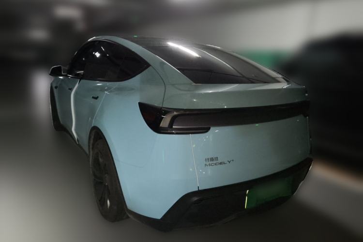 Used Tesla Model Y 2026 Long-Range All-Wheel-Drive Model Exterior 3