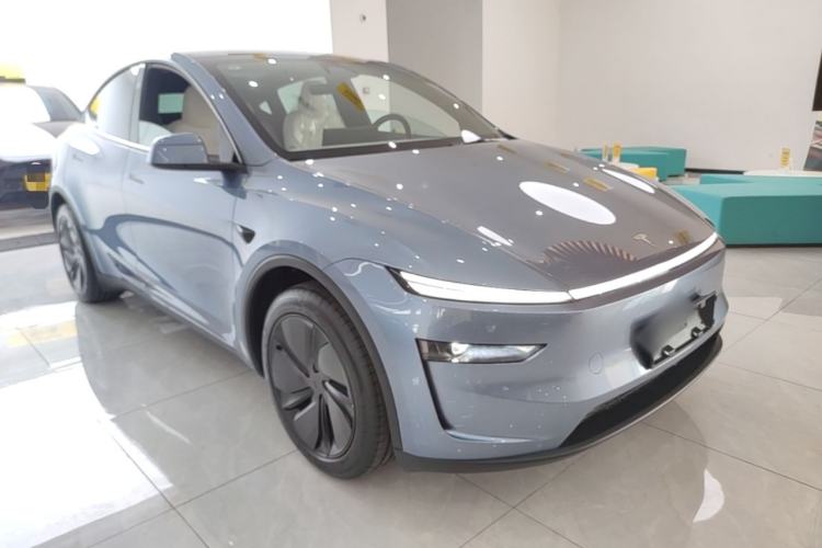 Used Tesla Model Y 2026 Rear-Drive Model Front Right 45 Deg