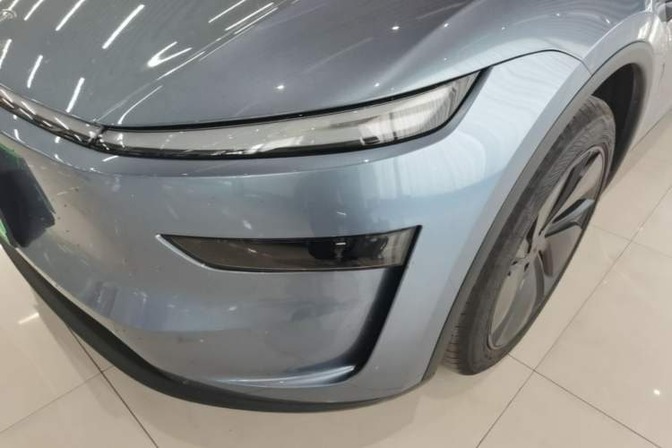 Used Tesla Model Y 2026 Rear-Drive Model Left Front Headlight