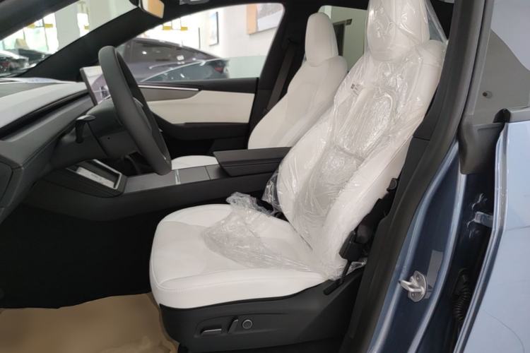 Used Tesla Model Y 2026 Rear-Drive Model Left Front Seat