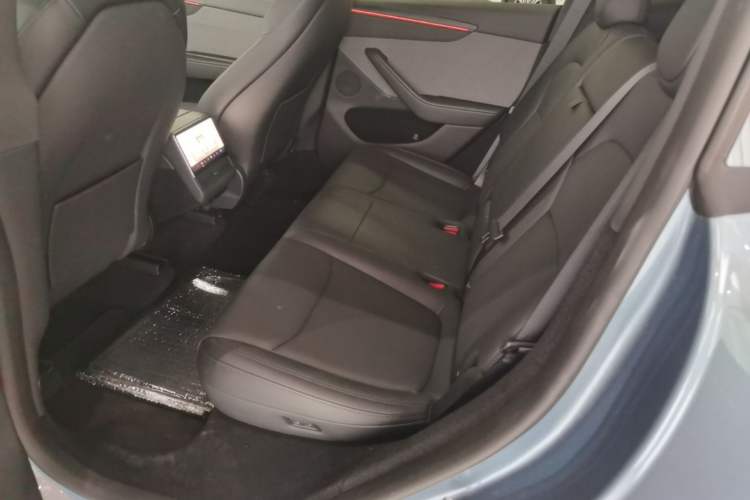 Used Tesla Model Y 2026 Rear-Drive Model Left Rear Seat