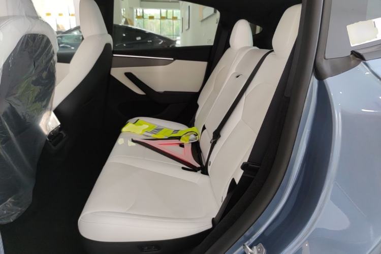 Used Tesla Model Y 2026 Rear-Drive Model Left Rear Seat