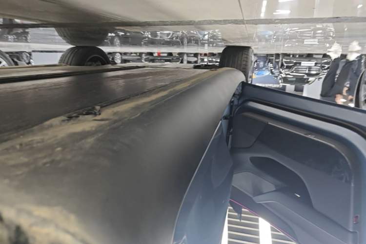 Used Tesla Model Y 2026 Model Long-Range Rear-Wheel-Drive Version Left Side Sill