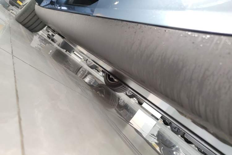 Used Tesla Model Y 2026 Rear-Drive Model Left Side Sill