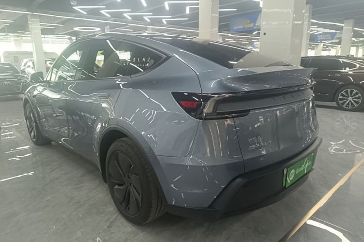 Used Tesla Model Y 2026 Rear-Drive Model Rear Left 45 Deg
