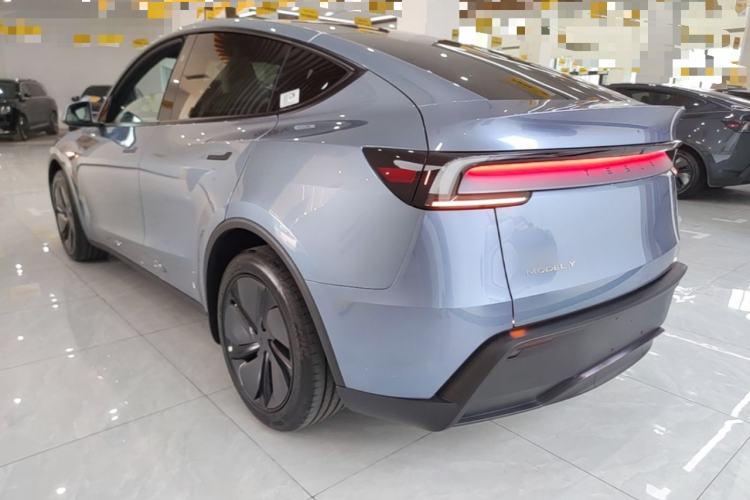 Used Tesla Model Y 2026 Rear-Drive Model Rear Left 45 Deg