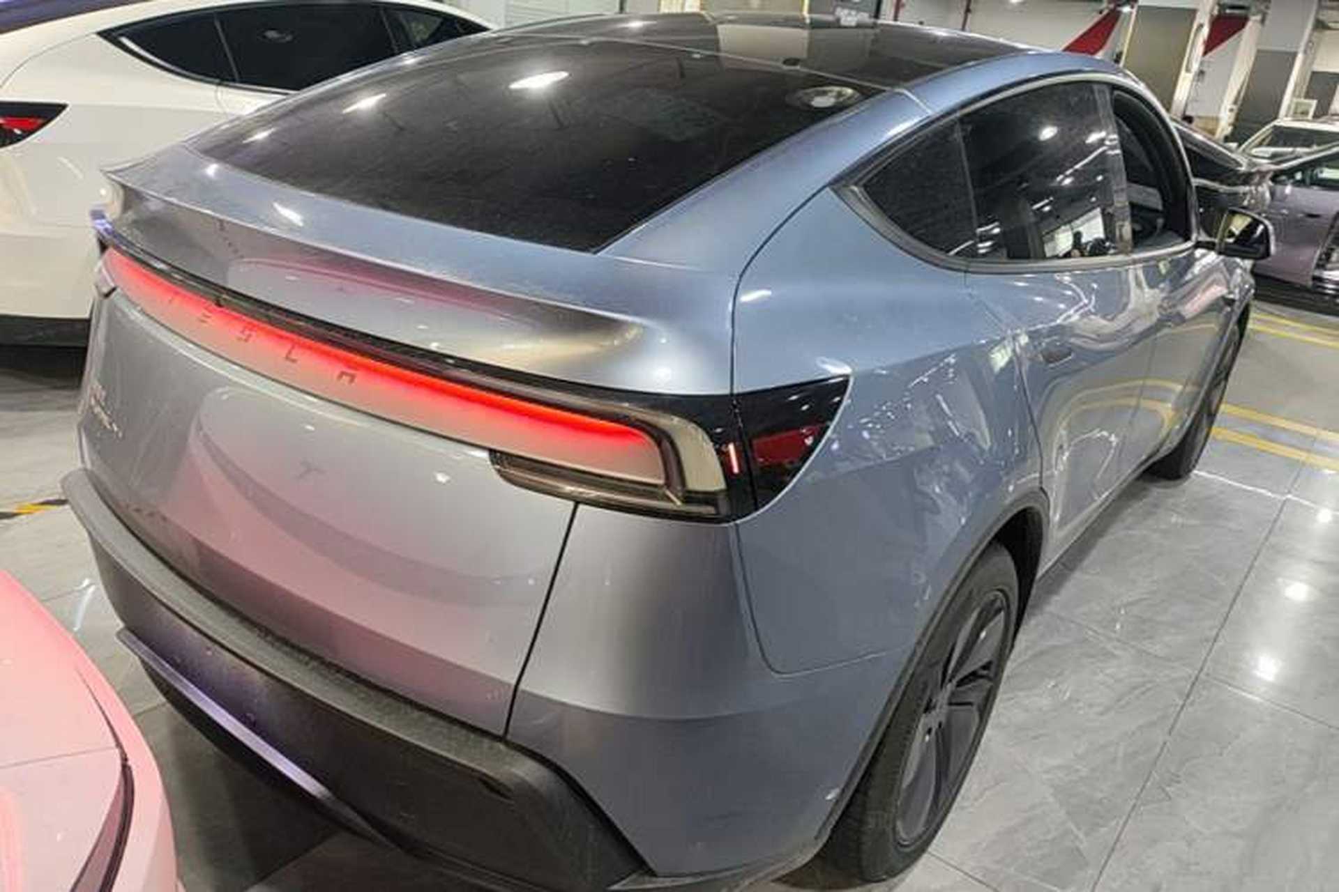 Used Tesla Model Y 2026 Facelifted Long-Range Rear-Drive Model Rear Right 45 Deg