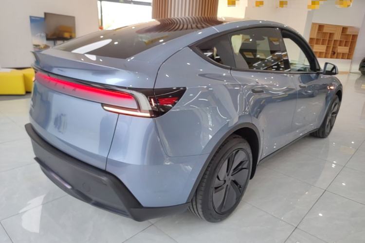 Used Tesla Model Y 2026 Rear-Drive Model Rear Right 45 Deg