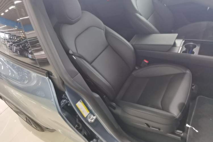 Used Tesla Model Y 2026 Rear-Drive Model Right Front Seat
