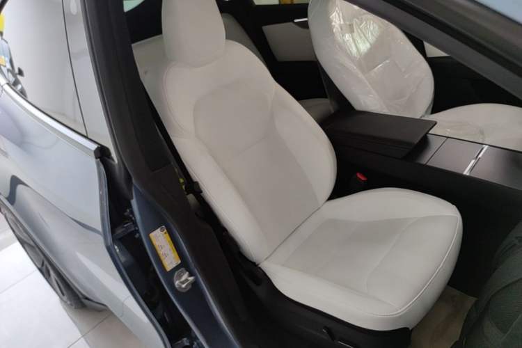 Used Tesla Model Y 2026 Rear-Drive Model Right Front Seat