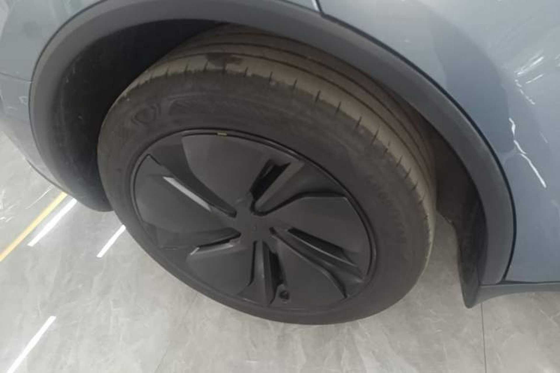 Used Tesla Model Y 2026 Rear-Drive Model Right Rear Wheel Hub