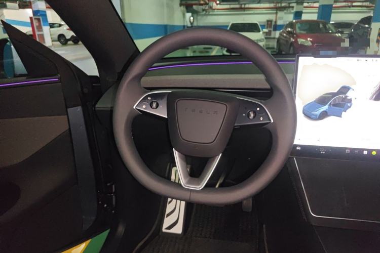 Used Tesla Model Y 2026 Rear-Drive Model Steering Wheel