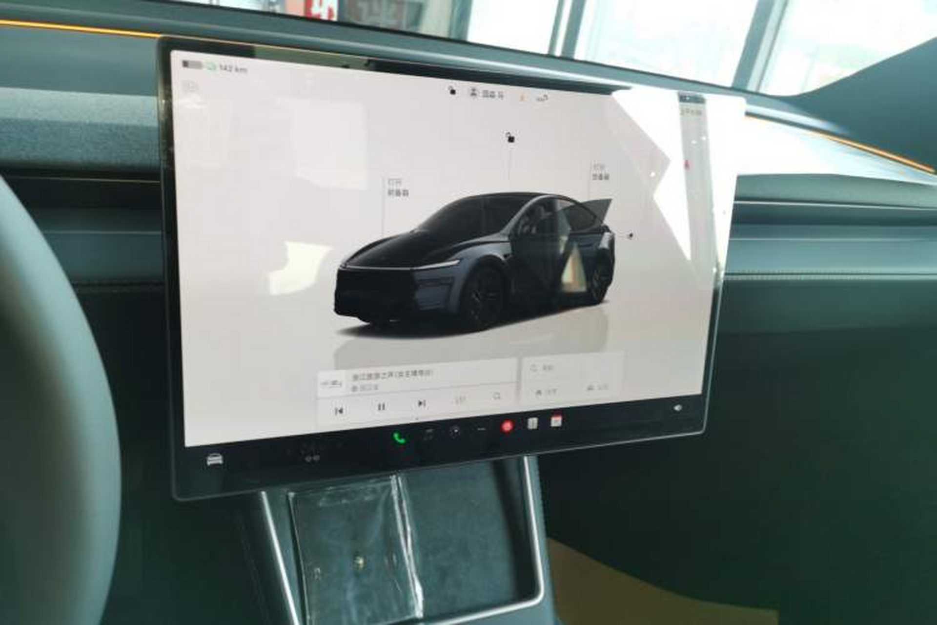 Used Tesla Model Y 2026 Rear-Drive Model Audio And AC Panel